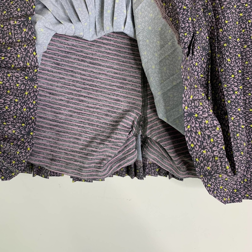 Lululemon Pleat to Street Skirt Dottie Mum Deep Coal Mauvelous Size 2  W8501S - Picture 3 of 5